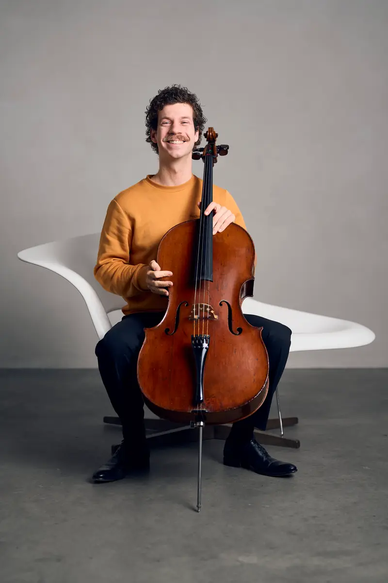 Simon Velthuis, Cello — Intercontinental Ensemble